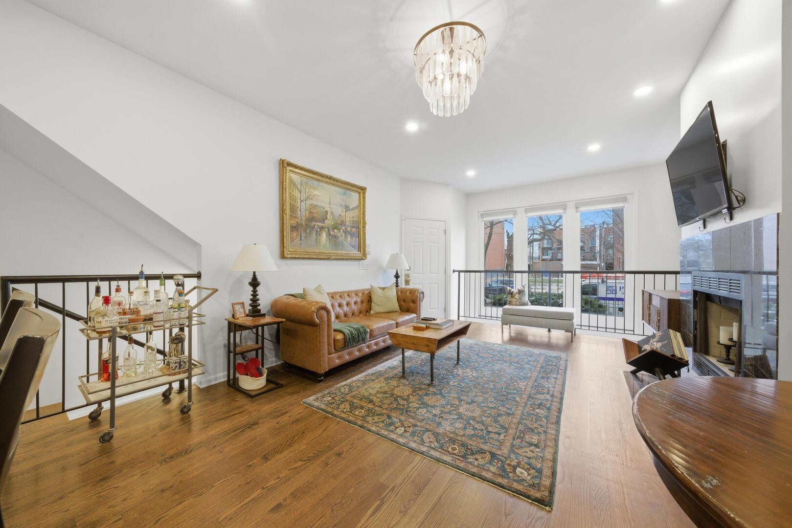 2416 W Thomas Street 1