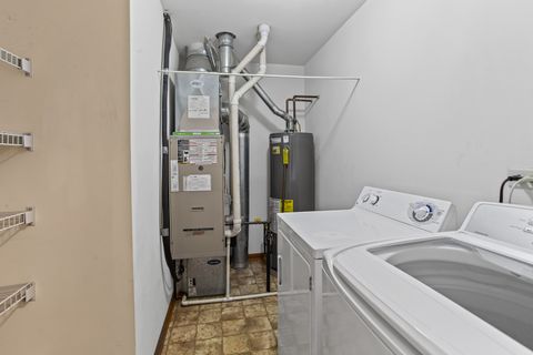 Tiny photo for 2245 Flagstone Lane, Carpentersville, IL 60110 (MLS # 12506287)