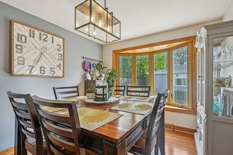 Tiny photo for 1143 S Edgewood Avenue, Lombard, IL 60148 (MLS # 12469444)