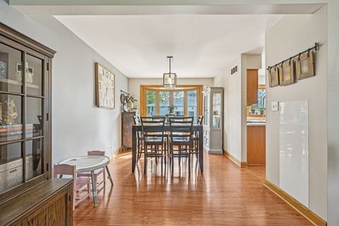 Tiny photo for 1143 S Edgewood Avenue, Lombard, IL 60148 (MLS # 12469444)