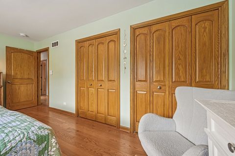 Tiny photo for 1143 S Edgewood Avenue, Lombard, IL 60148 (MLS # 12469444)