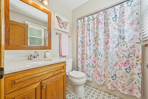 Tiny photo for 1143 S Edgewood Avenue, Lombard, IL 60148 (MLS # 12469444)