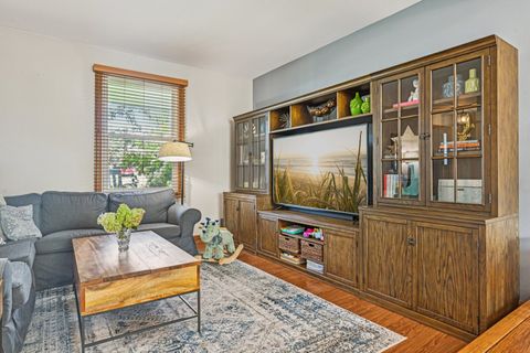 Tiny photo for 1143 S Edgewood Avenue, Lombard, IL 60148 (MLS # 12469444)