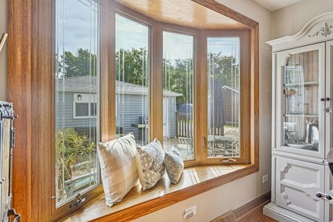 Tiny photo for 1143 S Edgewood Avenue, Lombard, IL 60148 (MLS # 12469444)