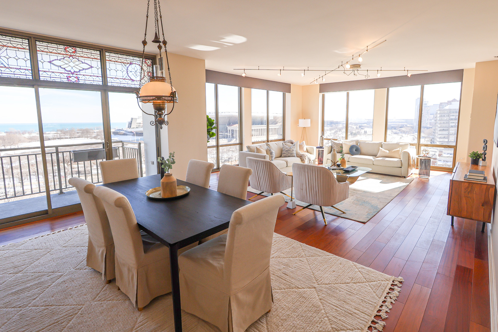 1335 S Prairie Avenue 1205