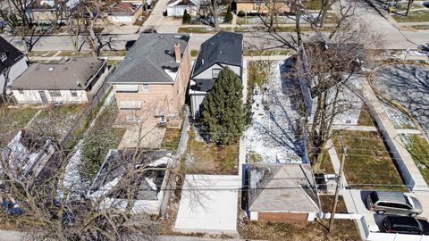 Tiny photo for 1005 W 123rd Street, Calumet Park, IL 60827 (MLS # 12596506)