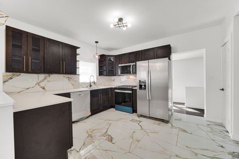 Tiny photo for 1005 W 123rd Street, Calumet Park, IL 60827 (MLS # 12596506)