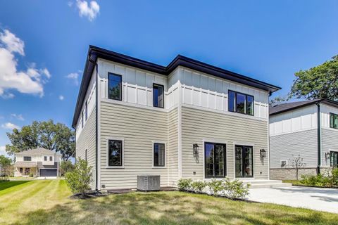 Tiny photo for 7303 Ponto Court, Morton Grove, IL 60053 (MLS # 12498386)