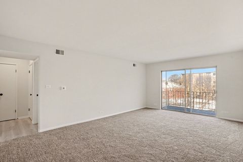 Tiny photo for 9820 S Pulaski Road #307, Oak Lawn, IL 60453 (MLS # 12588465)