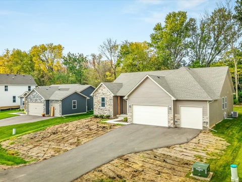 Tiny photo for 9874 Hawks Pointe Trail, Roscoe, IL 61073 (MLS # 12786630)