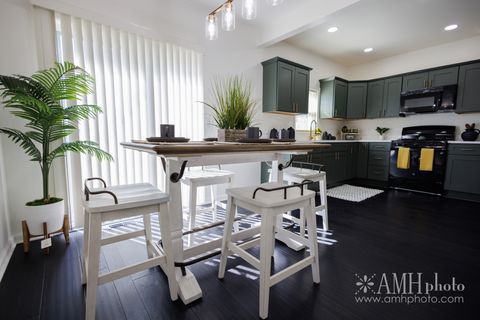 Tiny photo for 1436 E Eagle Street, Kankakee, IL 60901 (MLS # 12586575)