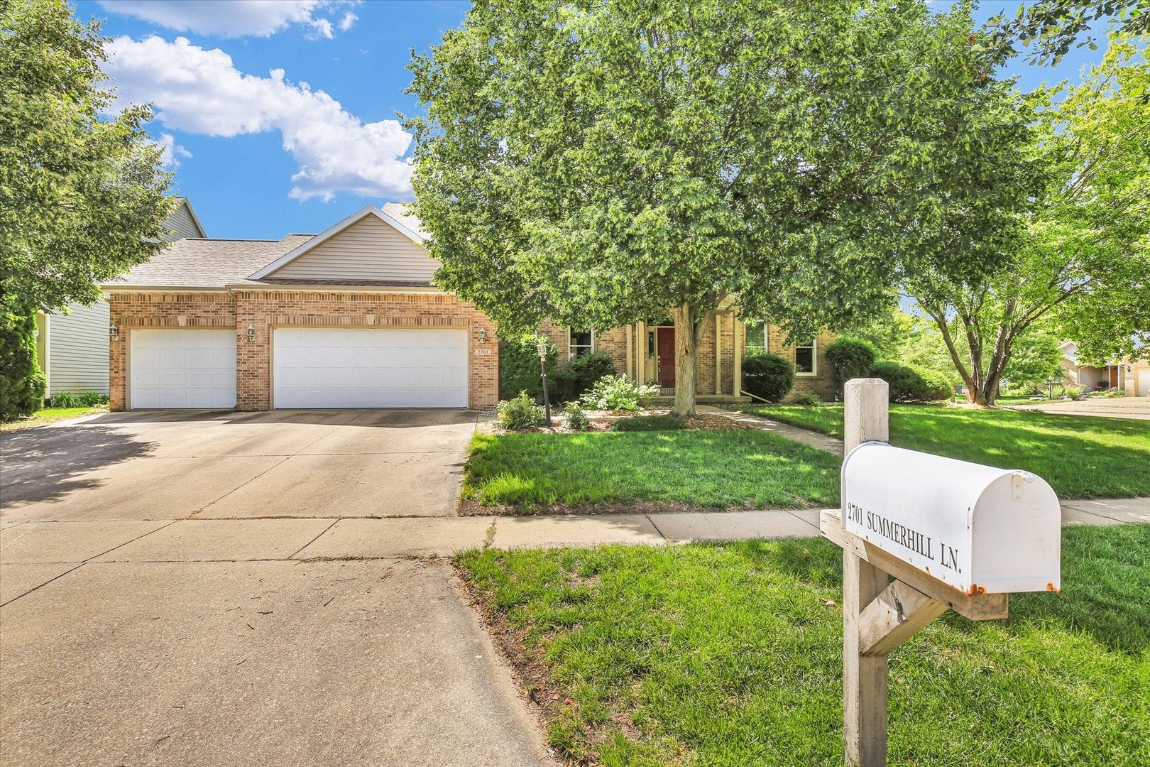 2701 Summerhill Lane