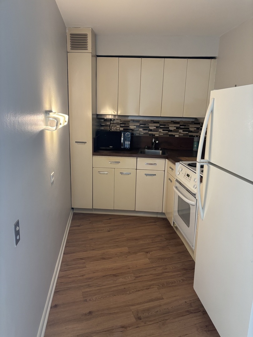 300 N State Street 3601