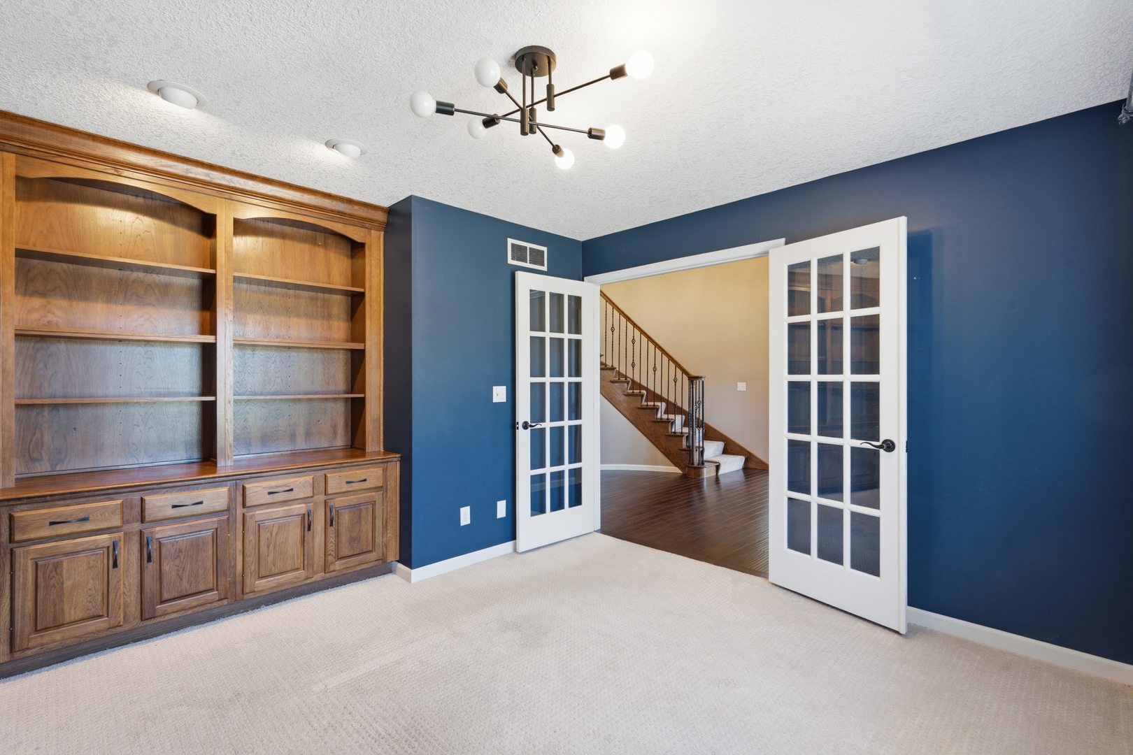 25 Timber Ridge Drive