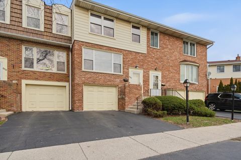 Tiny photo for 8820 Plainfield Road, Brookfield, IL 60513 (MLS # 12600153)