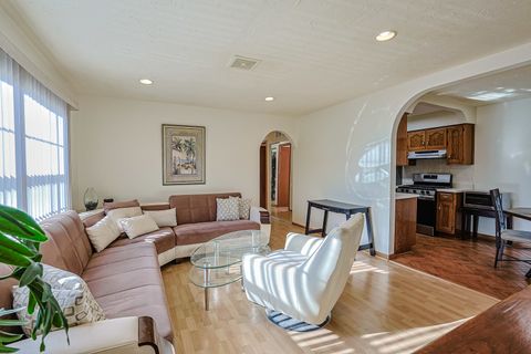 Tiny photo for 737 Wellington Avenue, Elk Grove Village, IL 60007 (MLS # 12507731)