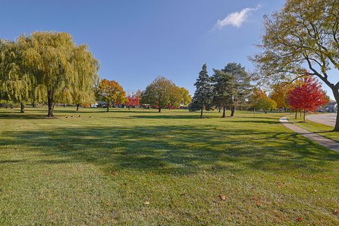 Tiny photo for 737 Wellington Avenue, Elk Grove Village, IL 60007 (MLS # 12507731)