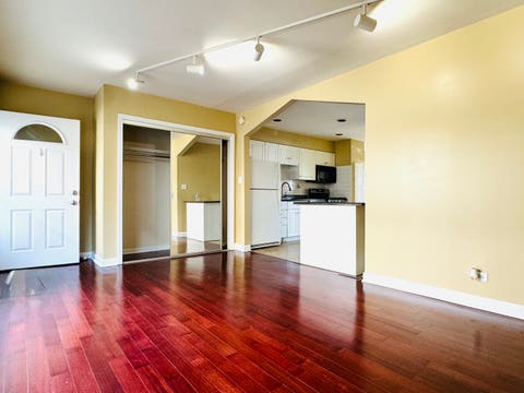 Tiny photo for 4035 N Keystone Avenue #G, Chicago, IL 60641 (MLS # 12665492)