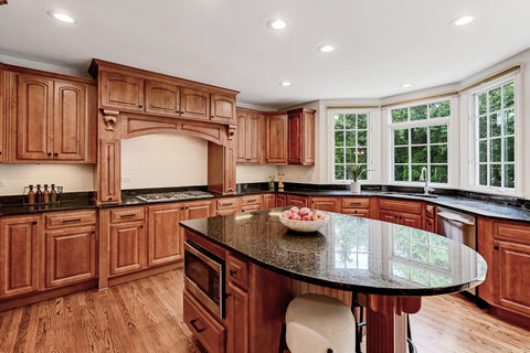 Tiny photo for 32 Ridgefield Lane, Burr Ridge, IL 60527 (MLS # 12720071)