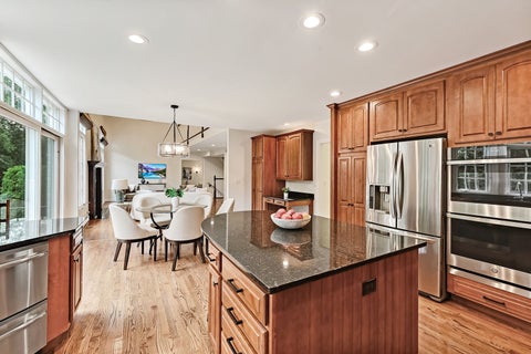 Tiny photo for 32 Ridgefield Lane, Burr Ridge, IL 60527 (MLS # 12720071)