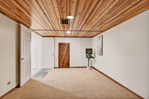 Tiny photo for 32 Ridgefield Lane, Burr Ridge, IL 60527 (MLS # 12720071)