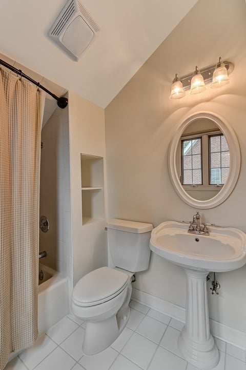 Tiny photo for 32 Ridgefield Lane, Burr Ridge, IL 60527 (MLS # 12720071)