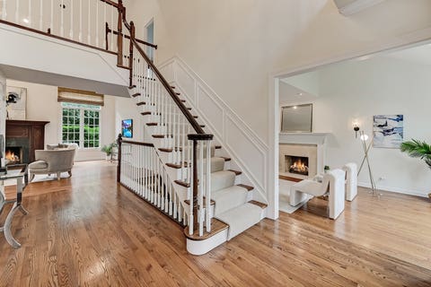 Tiny photo for 32 Ridgefield Lane, Burr Ridge, IL 60527 (MLS # 12720071)