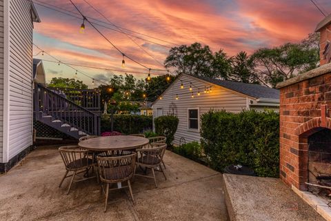 Tiny photo for 112 3rd Street, Libertyville, IL 60048 (MLS # 12455902)