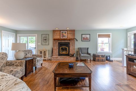 Tiny photo for 112 3rd Street, Libertyville, IL 60048 (MLS # 12455902)