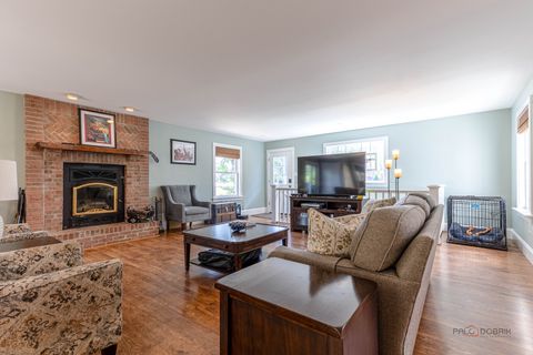 Tiny photo for 112 3rd Street, Libertyville, IL 60048 (MLS # 12455902)