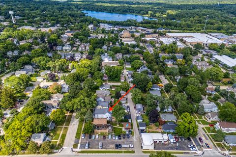 Tiny photo for 112 3rd Street, Libertyville, IL 60048 (MLS # 12455902)