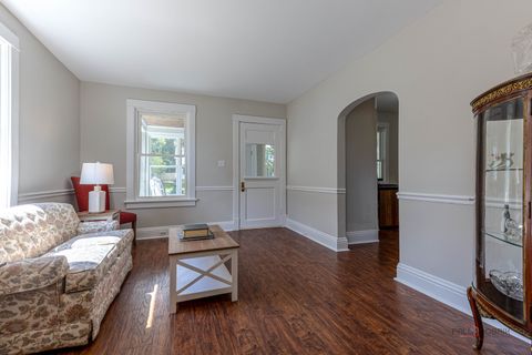 Tiny photo for 112 3rd Street, Libertyville, IL 60048 (MLS # 12455902)