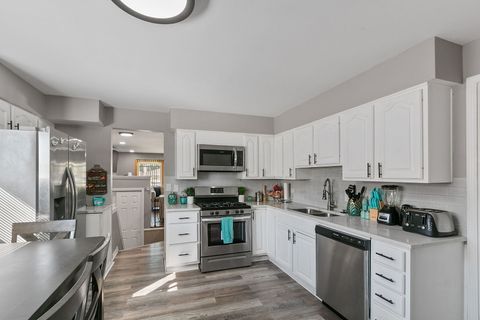 Tiny photo for 15221 Oak Street, Dolton, IL 60419 (MLS # 12473836)