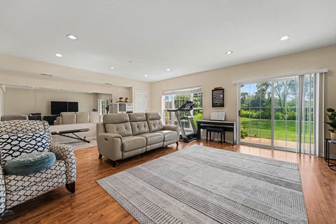 Tiny photo for 469 Bay Tree Circle, Vernon Hills, IL 60061 (MLS # 12749140)
