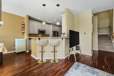 Tiny photo for 469 Bay Tree Circle, Vernon Hills, IL 60061 (MLS # 12749140)