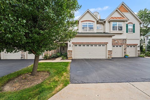 Tiny photo for 469 Bay Tree Circle, Vernon Hills, IL 60061 (MLS # 12749140)