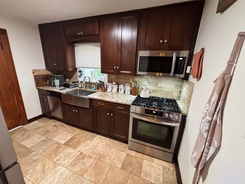 Tiny photo for 16254 Prairie Avenue, South Holland, IL 60473 (MLS # 12469940)