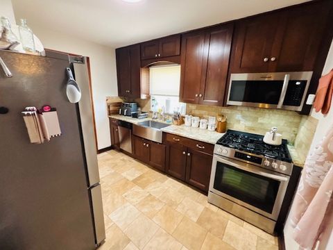 Tiny photo for 16254 Prairie Avenue, South Holland, IL 60473 (MLS # 12469940)