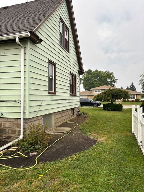 Tiny photo for 16254 Prairie Avenue, South Holland, IL 60473 (MLS # 12469940)