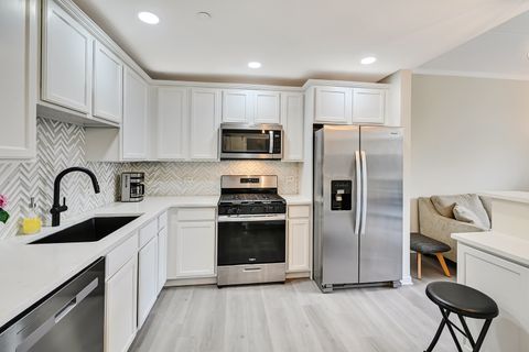 Tiny photo for 855 E 22nd Street #318, Lombard, IL 60148 (MLS # 12604773)