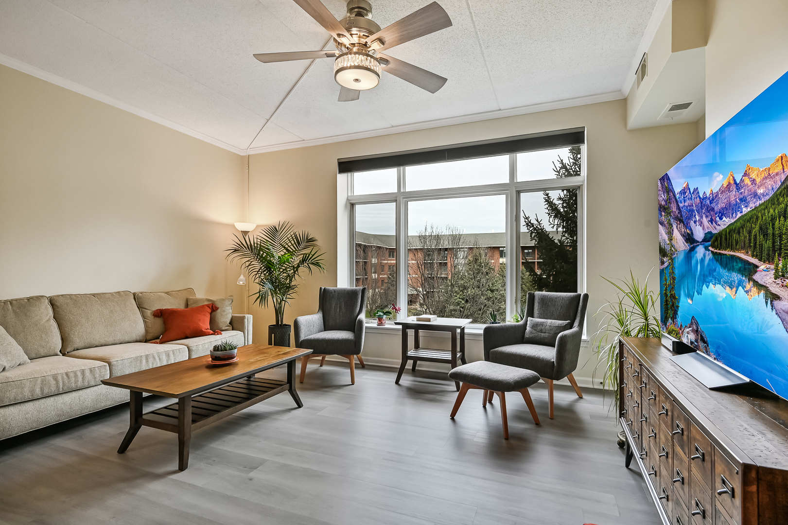 855 E 22nd Street 318