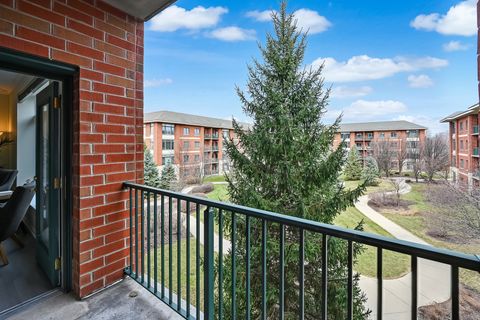 Tiny photo for 855 E 22nd Street #318, Lombard, IL 60148 (MLS # 12604773)