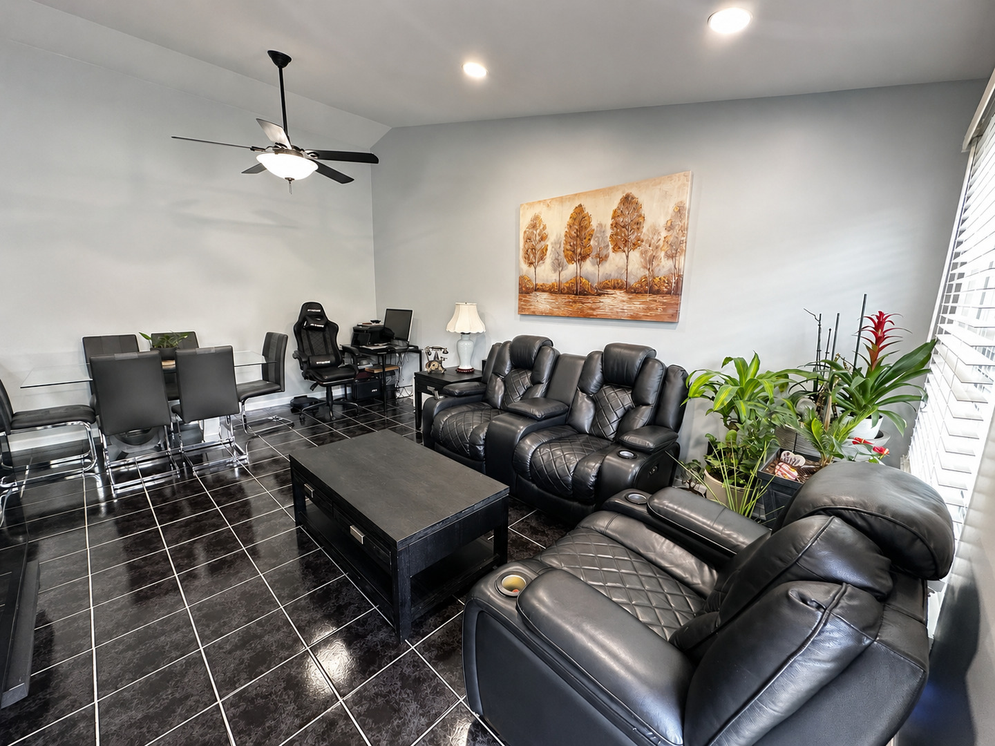 3321 Greenwich Lane