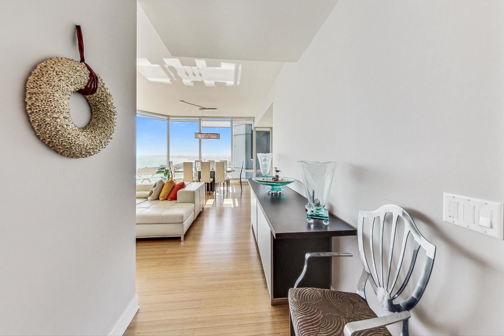 340 E Randolph Street 4901