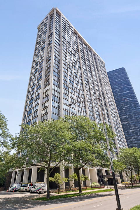 Photo of 5445 N Sheridan Road #2008, Chicago, IL 60640 (MLS # 12736665)