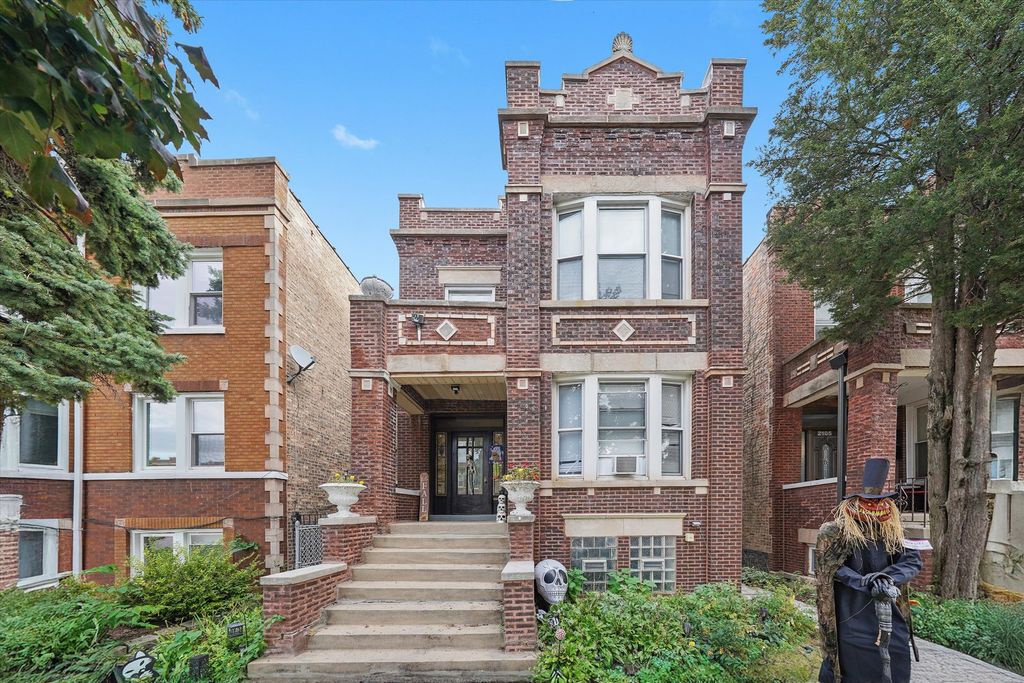 Photo for 2103 Highland Avenue #2, Berwyn, IL 60402 (MLS # 12496641)