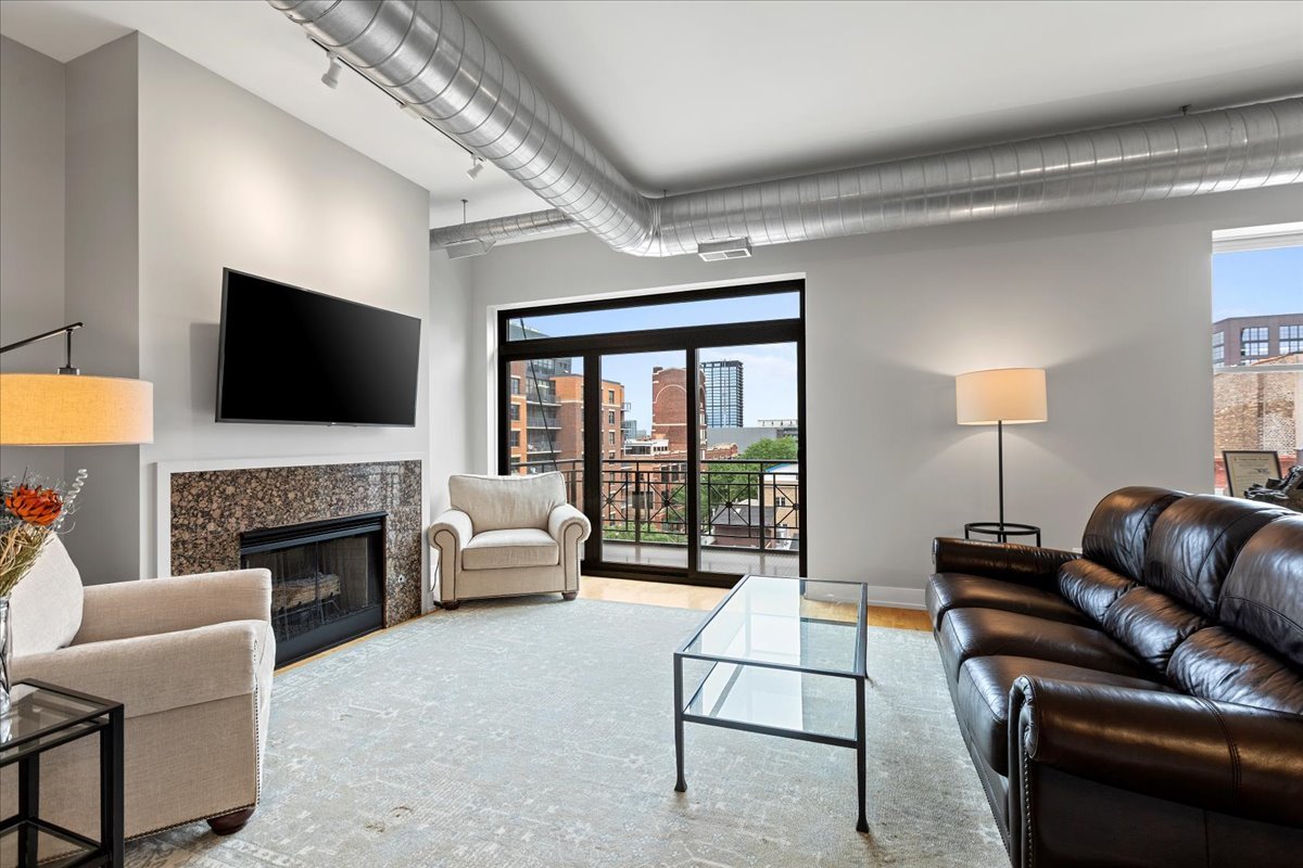 1155 W Madison Street 603