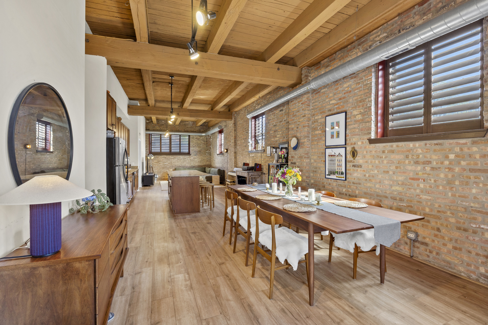 1061 W 16th Street 111