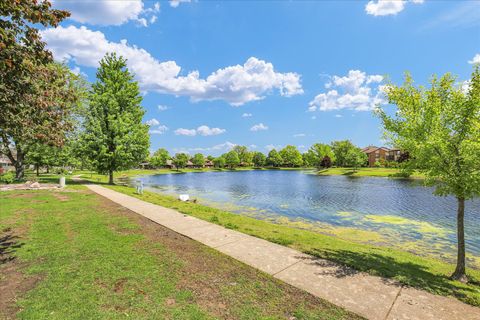 Tiny photo for 2108 Sunview Drive #2108, Champaign, IL 61821 (MLS # 12639302)