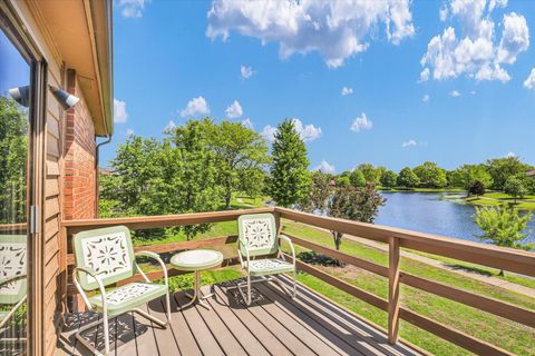 Tiny photo for 2108 Sunview Drive #2108, Champaign, IL 61821 (MLS # 12639302)